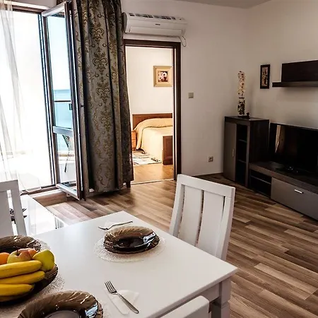 Cabacum Plaza 2* Golden Sands